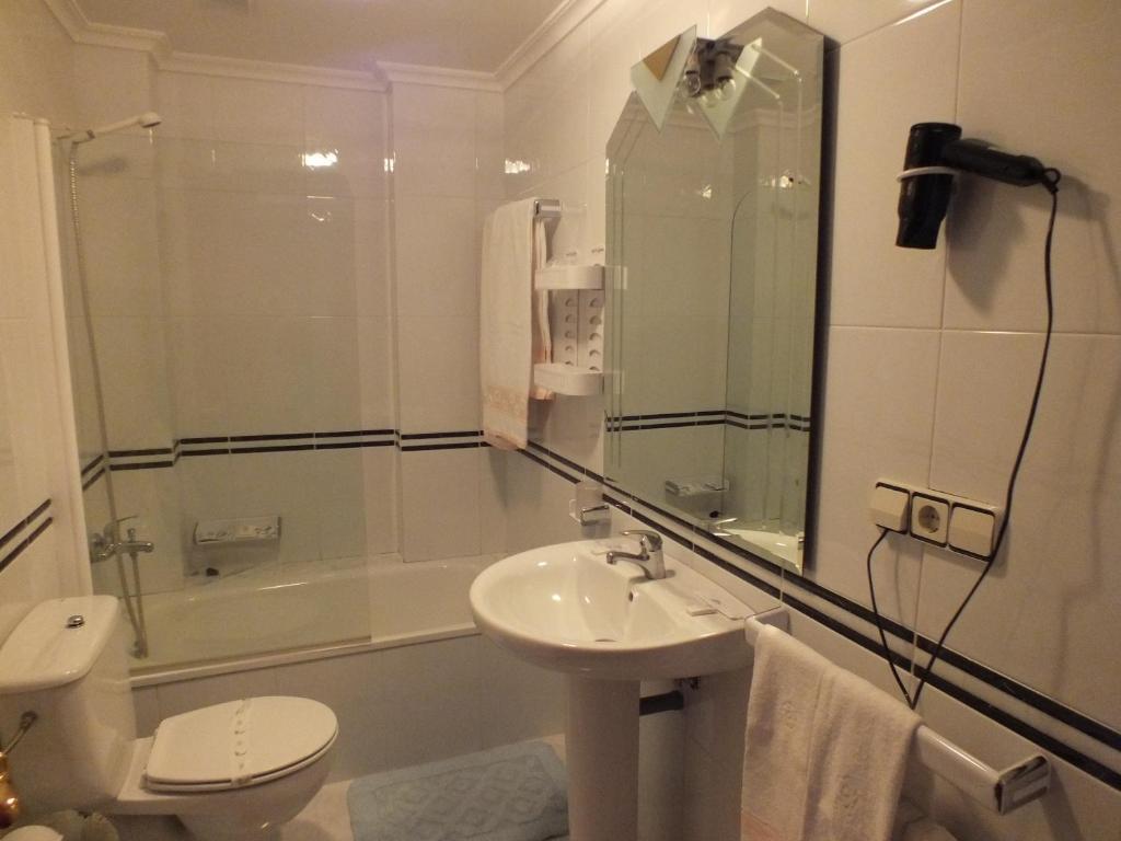 Hotel Pousada Vicente Risco Castro Caldelas Room photo